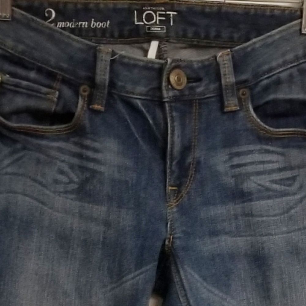 Ann Taylor Loft Faded Denim Jeans Straight Leg Women's  Size 2 - Picture 5 of 5